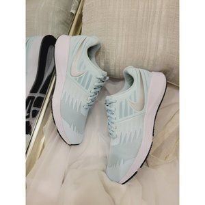 O14 SIZE 6.5Y | 8 Women’s NIKE STAR RUNNER BLACIER BLUE 907257 401